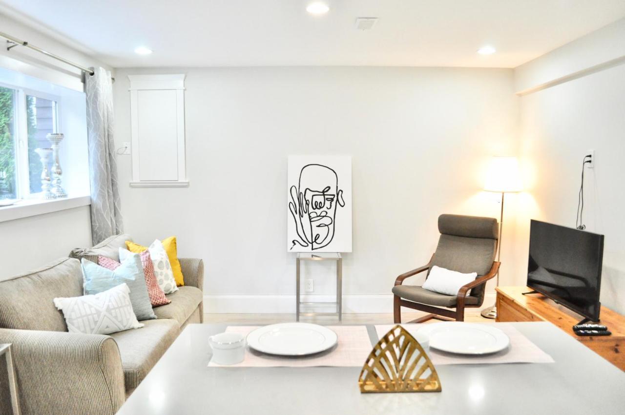 Stylish 1 Bedroom Suite In North Vancouver 10 Mins Ski Exterior foto